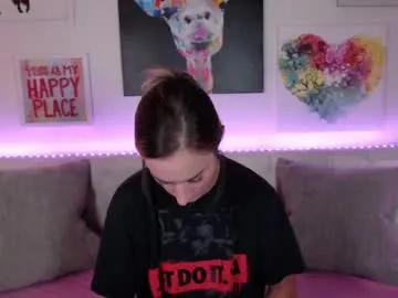 Freechat holihurricane on Chaturbate