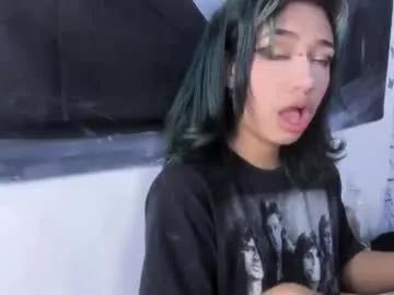 isisjones18 on Chaturbate 