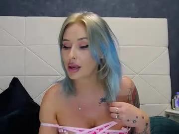 issasmyth on Chaturbate 