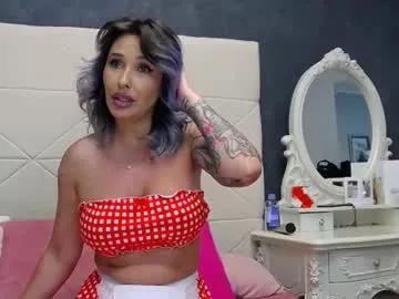 issasmyth on Chaturbate 