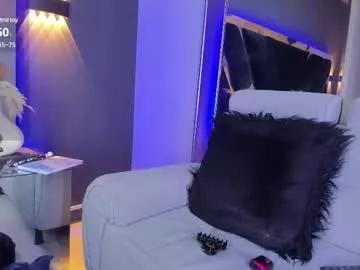 larabrook on Chaturbate 