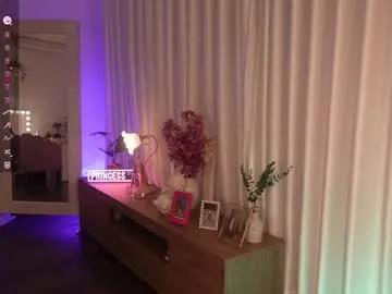 Freechat lau__1 on Chaturbate