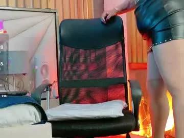 Freechat lilyybigass on Chaturbate