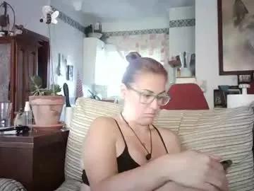 Freechat lolahueso on Chaturbate