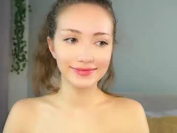 loriamarzinske on Chaturbate