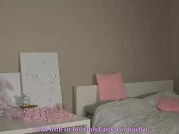 Freechat lornaelin on Chaturbate