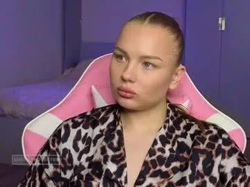 lunar_flare — GOAL: for new sexy lingerie [4767 tokens remaining] Welcome to my room! #new #teen #cute #horny