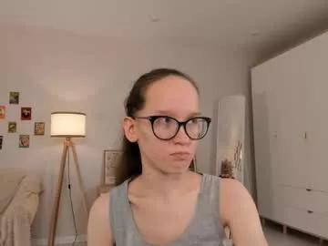 Freechat lynettebails on Chaturbate