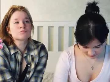 markettamcnab — Goal: kiss her in the neck> I like this mysterious side of it, where we don't necessarily see your whole naked body <3 Hello evryone, welcome to our room and show your desire:)!!! We are a #new