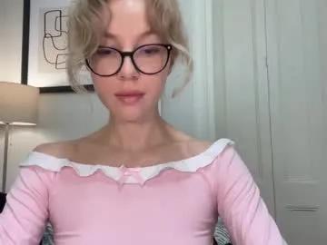 milayah — creamy tits! #hairy #findom #femdom #glasses #mistress [567 tokens remaining]