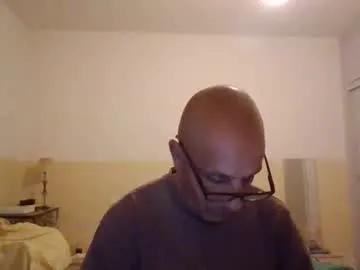 Freechat moment71200 on Chaturbate