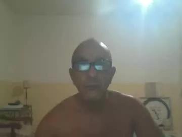 Freechat moment71200 on Chaturbate