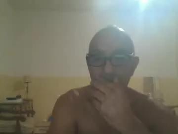 Freechat moment71200 on Chaturbate