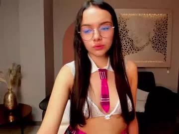 Freechat naomisainz on Chaturbate