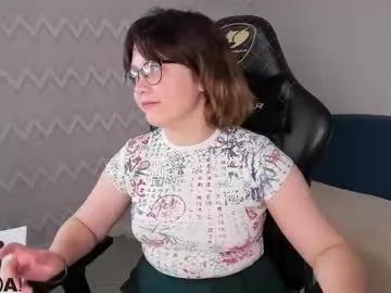 Freechat nina_lunaa on Chaturbate