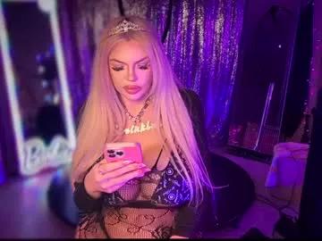 plasticfuckdoll on Chaturbate