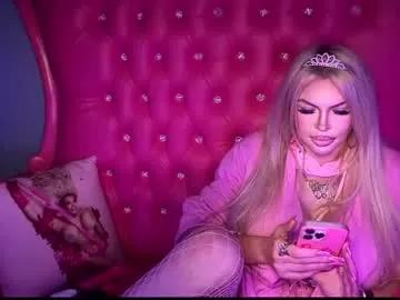 plasticfuckdoll on Chaturbate