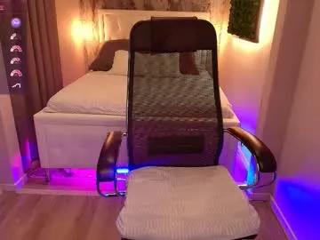 scarlett_mai — GOAL: Suck and lick nipples [369 tokens remaining] Fav vibe 15 49 50 69 #milf #mature #bigboobs #pantyhose #deepthroat