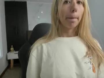 serene_waves on Chaturbate 