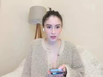 snowww_white on Chaturbate