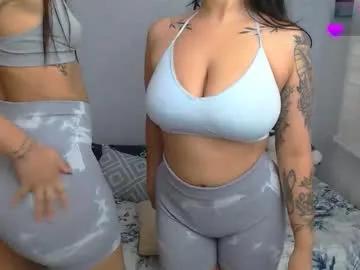 sofia_stonee1 — suck ass in doggystyle  #lesbian   #bigass  #bigboobs #twerk   #leggings [200 tokens remaining]