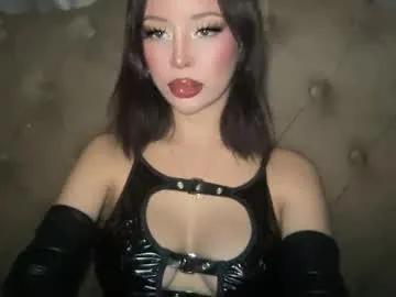 weebu010 on Chaturbate 