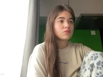 whitesun18 — Goal: My first air kiss #new #twink #18 #feet #bigass - Next Goal: first kiss