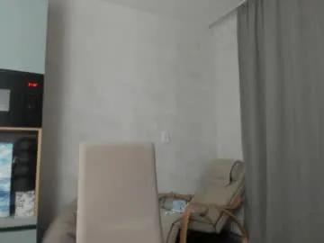 Freechat why_again_me on Chaturbate