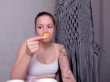 Freechat why_again_me on Chaturbate