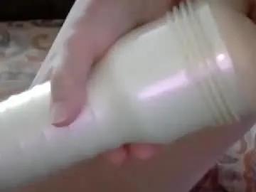 Freechat yougogirl_3 on Chaturbate