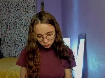 your_leslie — Change outfit [87 tokens left] Welcome to my room PM 5 tok #petite #young #feet #teen #cute