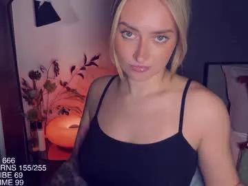 yvie_ on Chaturbate