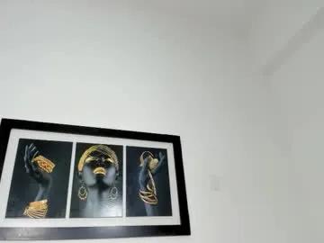 zoee_lov — SEXY NAKED DANCE [0 tokens remaining] #bbw #ahegao #bigtits #cum #naturalboobs