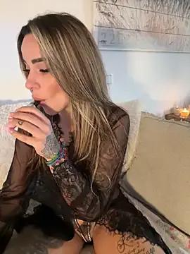 -Alisa — Friday pleasure