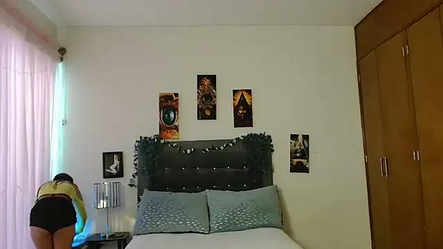 3littleschoolteens — pettite masturbate with the toy pink