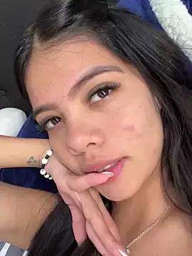 adara_scot on StripChat 