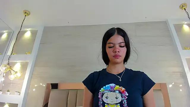 adara_scot on StripChat 