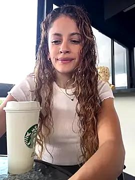 alana15 on StripChat 