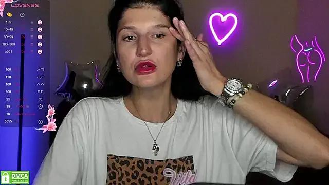 Freechat Alianna_Solo_Kisses on StripChat