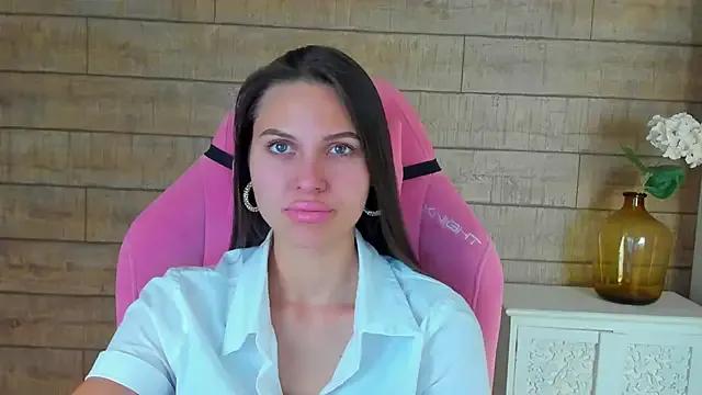 Freechat AlisaVersailles on StripChat