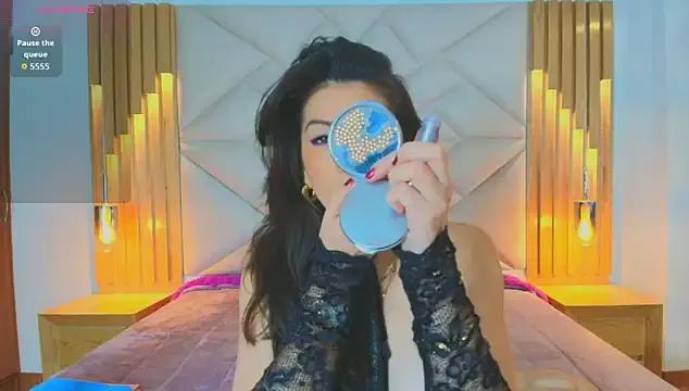 allie_pearl on StripChat 