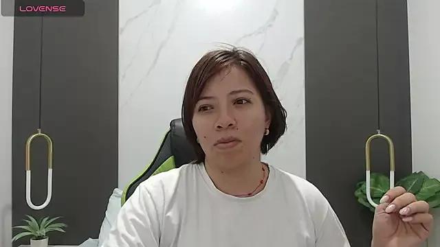 alma_fenix on StripChat 