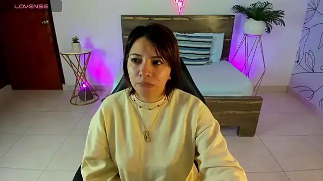 alma_fenix on StripChat 