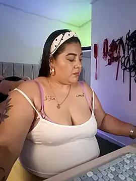 StripChat AndreaKinky is Freechat AndreaKinky — GIVE ANDREA THE FIRST ORGASM