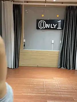 Group anhkiet_huang on StripChat