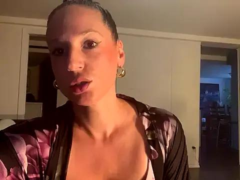 Audrey_hotty on StripChat