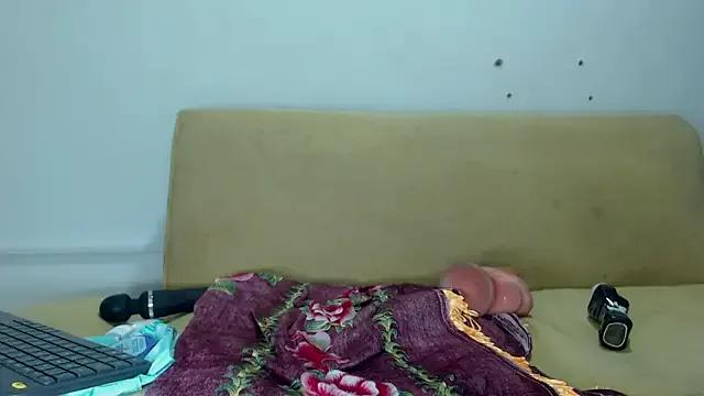 Freechat avaleri_cherry on StripChat