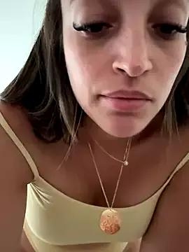 BelleLouiseVp on StripChat