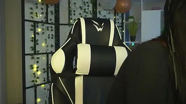 BereniceBattersby on StripChat 