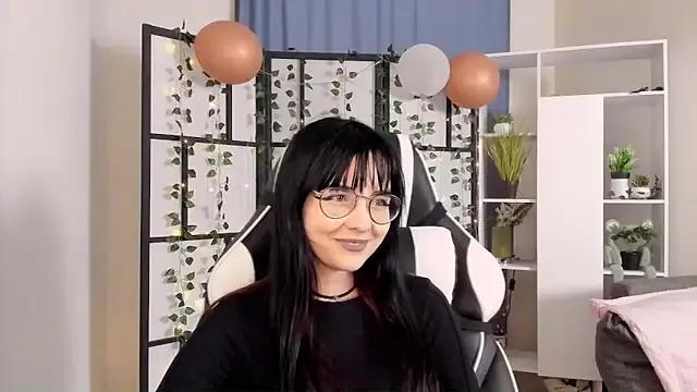 BereniceBattersby on StripChat 